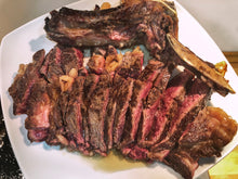 Cargar imagen en el visor de la galería, CHULETÓN VACA FRISONA PREMIUM (0,9-1kg aprox)